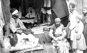 تصویری نایاب از مغازه پارچه فروشی در دوره قاجار
