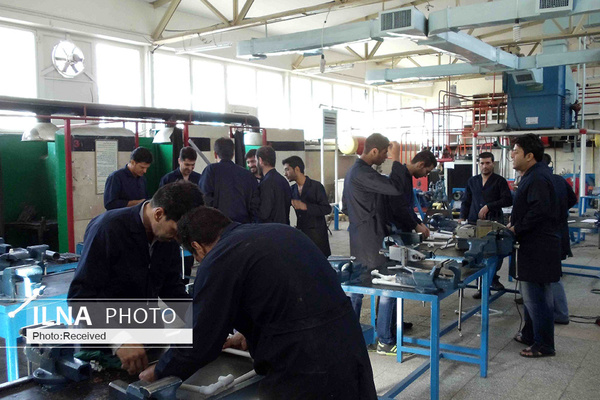 نه کارفرما ، نه وزارت کار ؛ چه کسی متولی طرح طبقهبندی مشاغل است؟