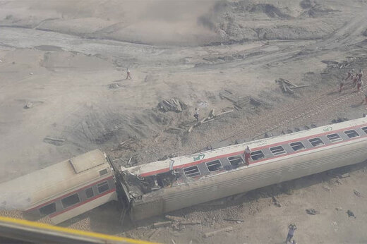 ببینید | انحراف قطار حامل زائران در عراق 