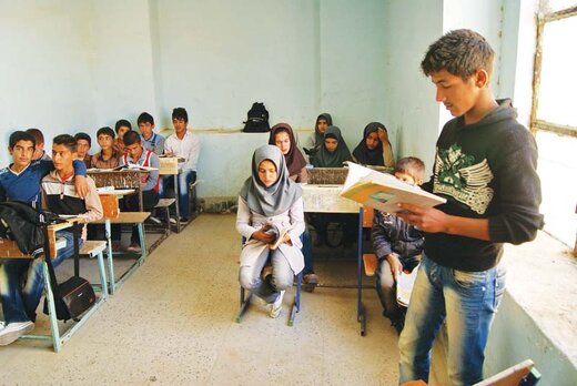 ممانعت از ثبت‌نام دختران دانش‌آموز در یک مدرسه مختلط روستایی/ پاسخ آموزش و پرورش دماوند: از خطرات بلوغ جنسی زودهنگام جلوگیری می‌کنیم