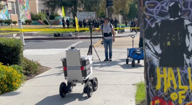 ربات حمل غذا صحنه جرم را به هم ریخت