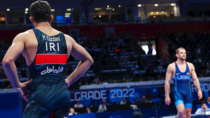 حسن یزدانی اسیر پوکر آمریکایی!/عکس