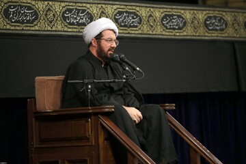 تصاویر | حضور صبح گاهی رهبر انقلاب در جمع دانشجویان سوگوار اربعین