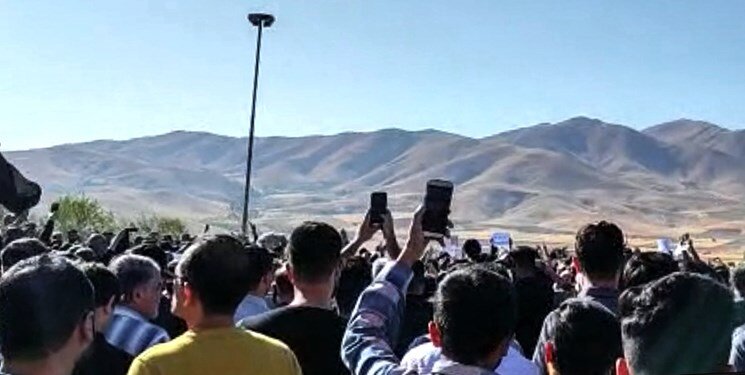  استاندار کردستان : تبلیغات گسترده و فراخوان به تجمعات اعتراضی بسیار بی‌سابقه است / بسیاری از اظهارنظرهای مسئولان دولتی و نمایندگان مجلس ضرورتی ندارد