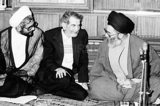 ببینید | بخش‌هایی از دیدار رهبر معظم انقلاب با استاد شهریار در ۲۹ تیرماه سال ۱۳۶۶ در تبریز