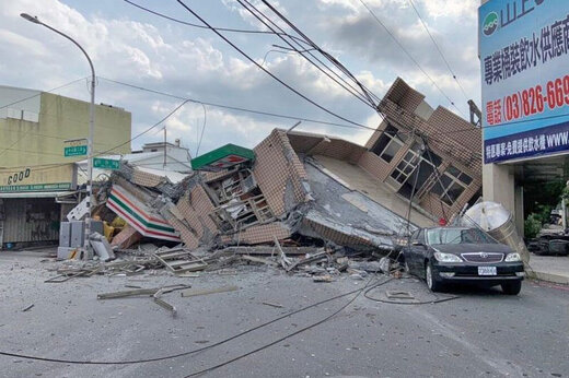 ببینید | اولین تصاویر از شدت خسارت به جاده‌های تایوان بعد از زلزله ۷.۲ ریشتری