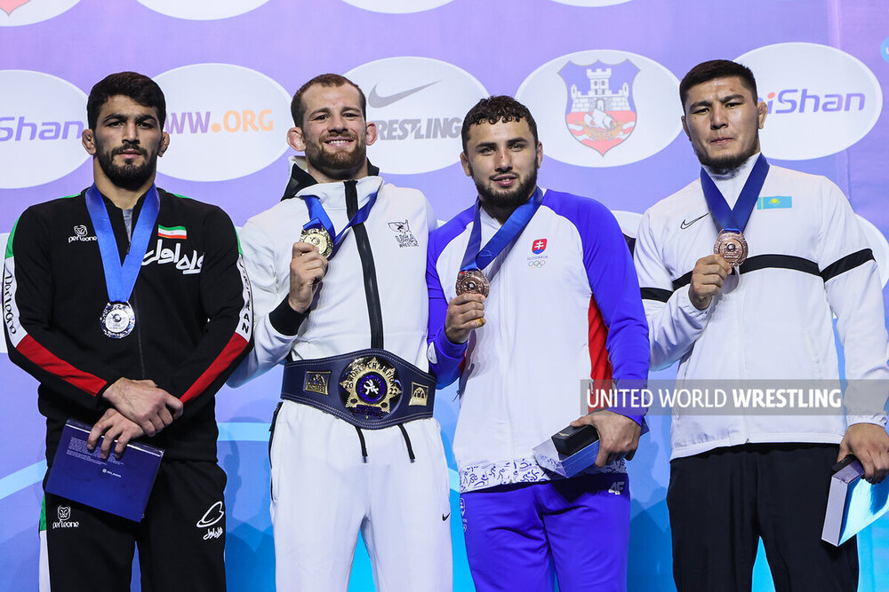 چهره مغموم حسن یزدانی روی سکوی جهانی/عکس