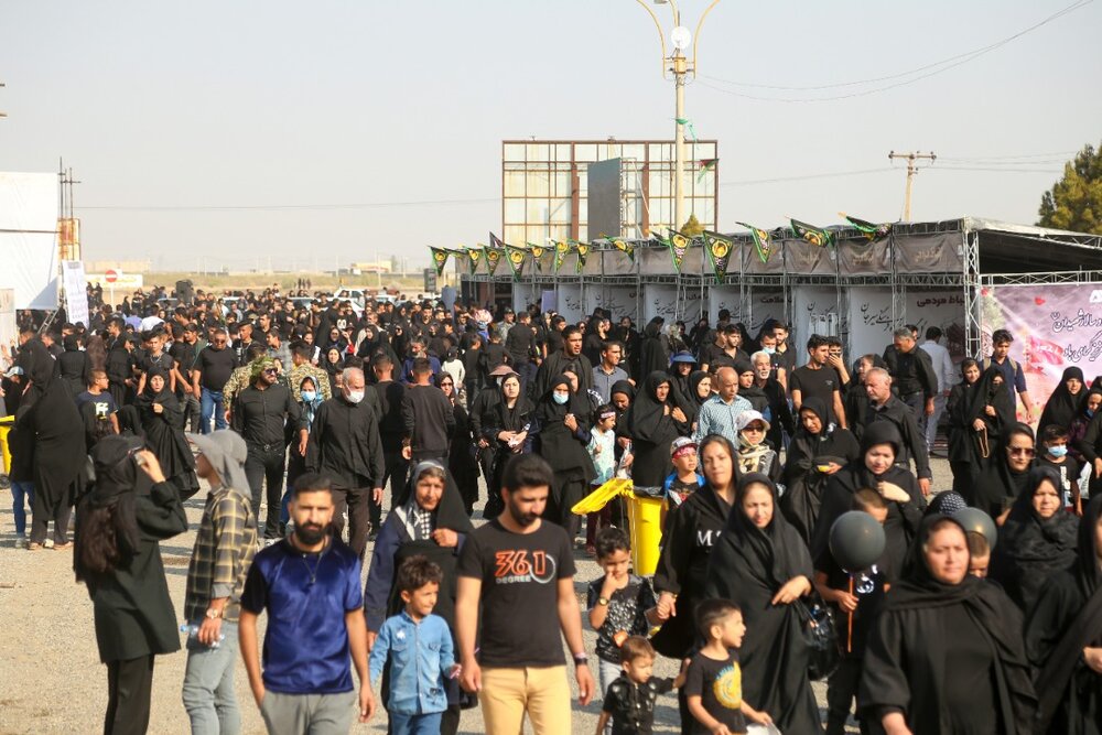 موکب گلگهر میزبان خیل عظیم عزاداران اربعین حسینی بود