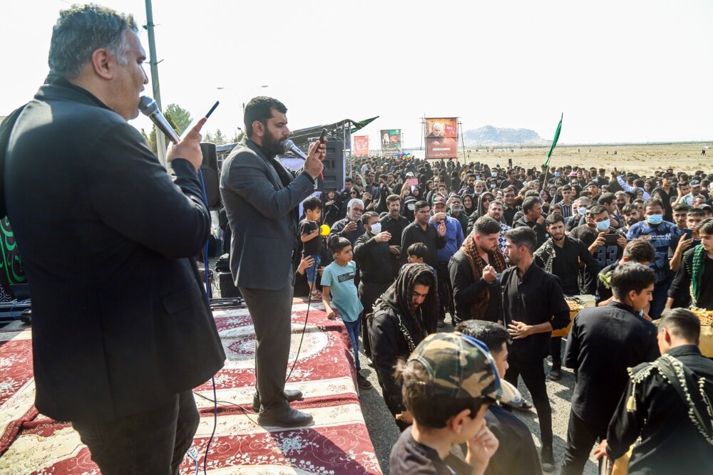 موکب گلگهر میزبان خیل عظیم عزاداران اربعین حسینی بود