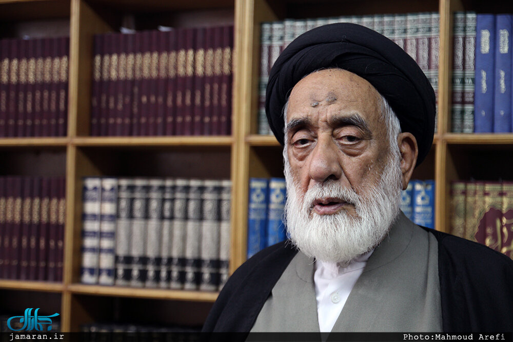 هشدارهای پنج سال پیش مرحوم سید مهدی طباطبایی / فضول باشی ها، حمله ورها و حمله کننده ها بر حجاب خانم ها تاثیر منفی دارند