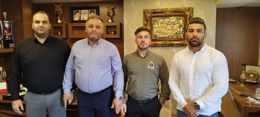 آشتیکنان دو ملیپوش در فدراسیون/عکس