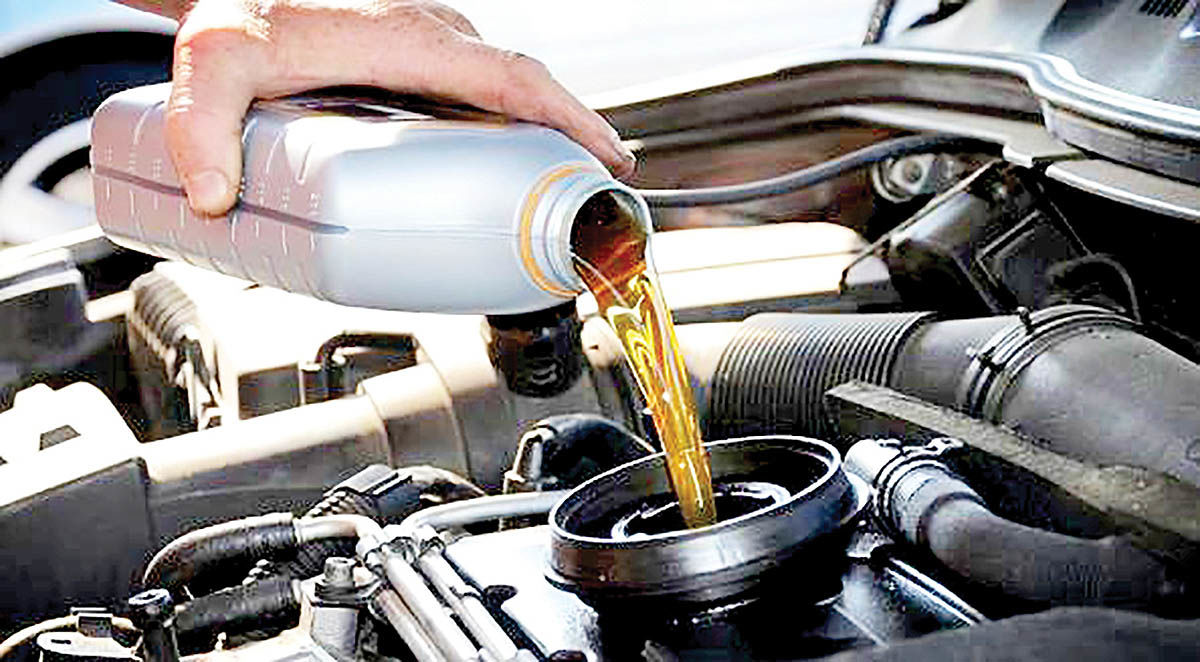 کمیابی بازار روغن موتور را به کدام سمت می برد؟/ عرضه قطره چکانی روغن