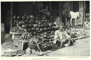 تصویری ناب از یک میوه فروشی در دوران قاجار