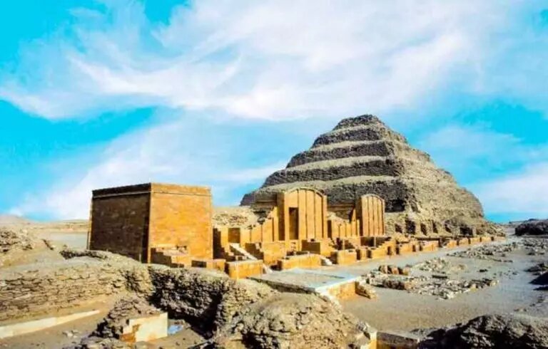 عکسl این پنیر کشف شده در مصر ۲۶۰۰ ساله است!