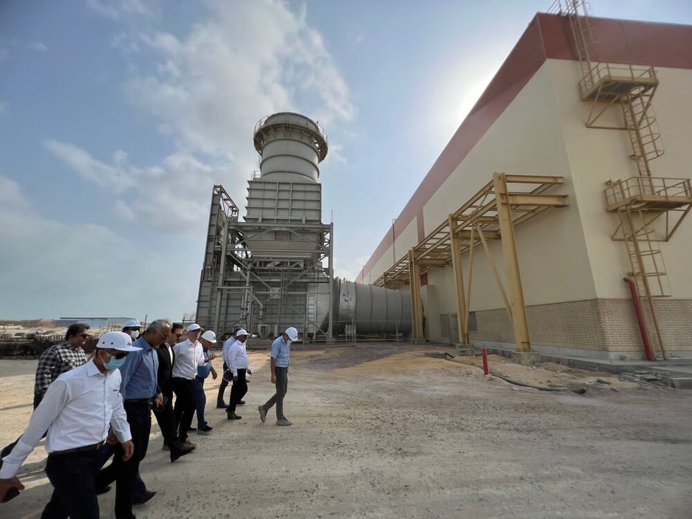 فرصت بینظیر توسعه در قشم با وجود نیروگاههای تولید برق/ باید از خامفروشی برق جلوگیری کنیم