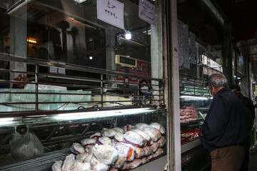 عجیب اما واقعی؛ کل دستمزد روزانه یک کارگر برابر با قیمت یک مرغ! / تورم ۹۰ درصدی سبد معیشت در شش ماه عجیب اما واقعی؛ کل دستمزد روزانه یک کارگر برابر با قیمت یک مرغ! / تورم ۹۰ درصدی سبد معیشت در شش ماه