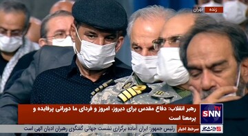 رهبر انقلاب: حقایق جنگ را به گوش جوانان و نوجوانان برسانید