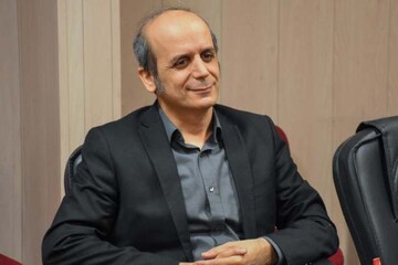 جامعه تهی از علوم انسانی شده است