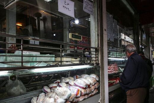 عجیب اما واقعی؛ کل دستمزد روزانه یک کارگر برابر با قیمت یک مرغ! / تورم ۹۰ درصدی سبد معیشت در شش ماه