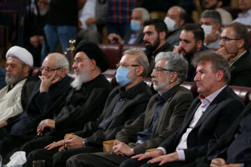 از حضور ناطق نوری و خوش و بش لاریجانیها تا برادران لاریجانی و حداد عادل در یک قاب + عکس ها