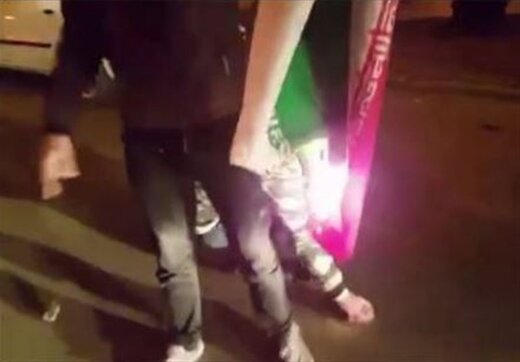 ببینید | واکنش مردم به آتش زدن پرچم ایران در اغتشاشات