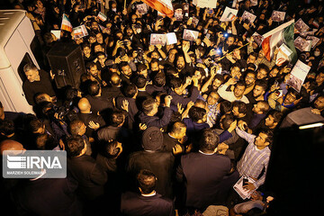 تصاویر | استقبال مردمی از رییس‌جمهور در بازگشت از سازمان ملل