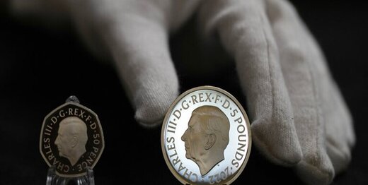 جلوس چارلز روی سکه های جدید انگلیس!
