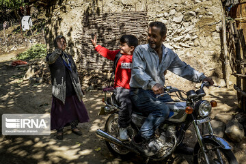 آغاز سال تحصیلی در مدرسه آزادی