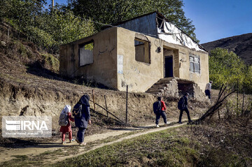 آغاز سال تحصیلی در مدرسه آزادی