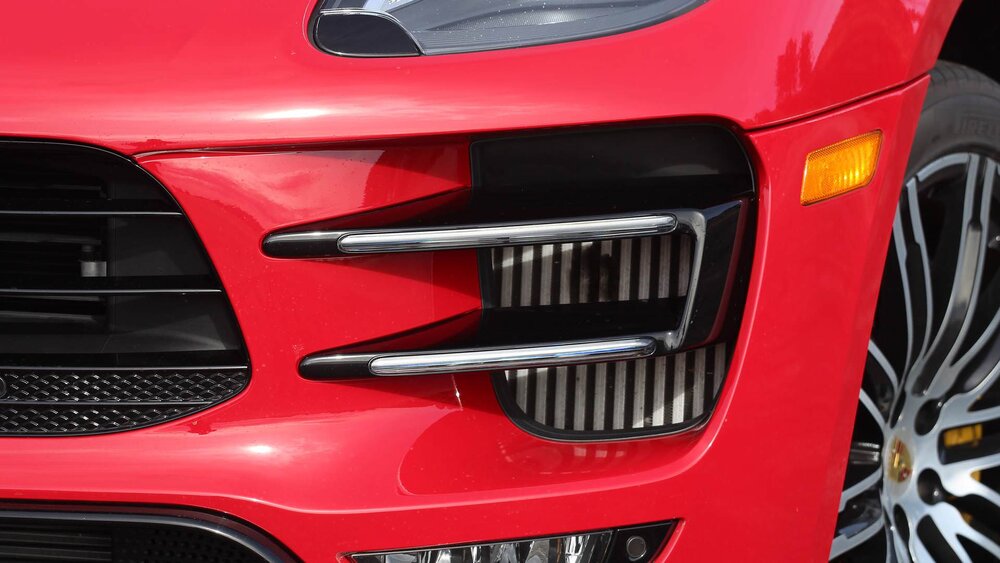 عکس | حراج این ۴۰ پورشه ۸ میلیارد تومانی در ایران!