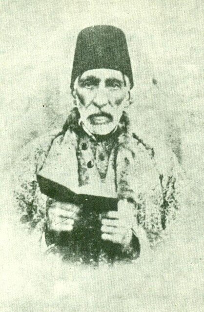 کاری که عمه احمد شاه با قاجاریه کرد
