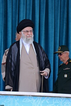رهبر انقلاب آیت الله خامنه ای در مراسم مشترک دانش‌آموختگی دانشجویان دانشگاه‌های نیروهای مسلح