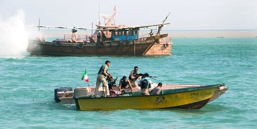 توقیف شناورهای حامل ماهی و سوخت قاچاق در بوموسی