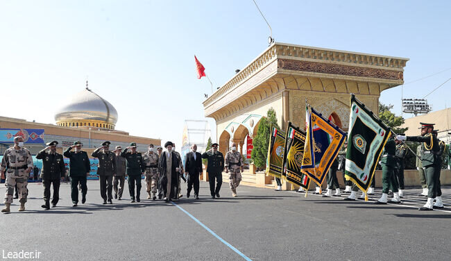 حضور رهبر انقلاب در مراسم مشترک دانشآموختگی دانشجویان دانشگاه های نیروهای مسلح + عکس ها