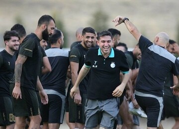 خط خوردن هشت استقلالی برای بازی با ذوب‌آهن
