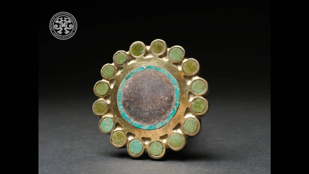 عکس | کشف جواهرات  حیرت انگیز از مقبره  ۱۳۰۰  ساله !