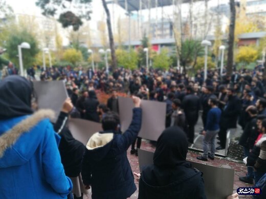 ببینید | گزارش تسنیم از ماجراهای امروز دانشگاه شریف و حضور دختران در سلف پسران ببینید | گزارش تسنیم از ماجراهای امروز دانشگاه شریف و حضور دختران در سلف پسران