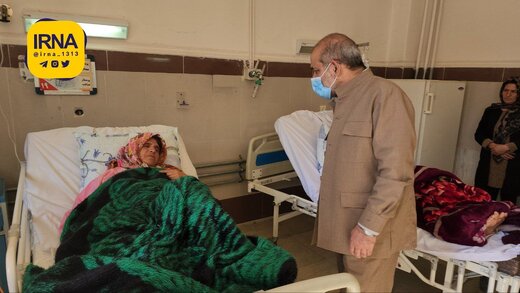 وزیر کشور از مصدومان زلزله خوی عیادت کرد