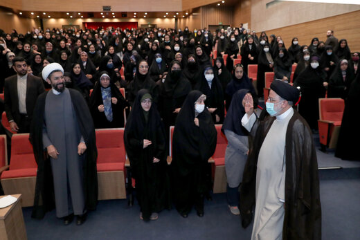 مراسم آغاز سال تحصیلی ۱۴۰۲ - ۱۴۰۱ دانشگاه ها در دانشگاه الزهرا (س)