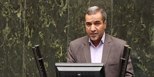 نماینده مجلس هنگام نطق میان دستور بیهوش شد/ انتقال به بهداری پارلمان نماینده مجلس هنگام نطق میان دستور بیهوش شد/ انتقال به بهداری پارلمان
