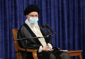 قائد الثورة الإسلامية: في الأحداث الأخيرة دور العدو واضح للجميع