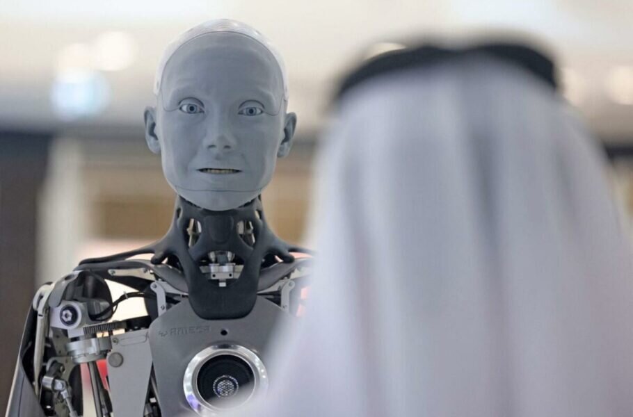 فیلم | عربی حرف زدن پیشرفته‌ترین ربات انسان نمای دنیا