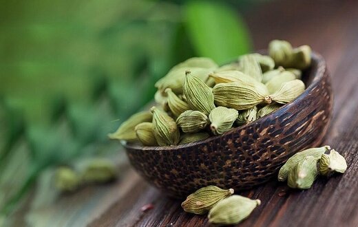 10 خاصیت شگفتانگیز هل در طب سنتی