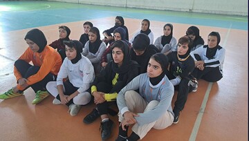 فولاد هرمزگان با امتیاز هیات فوتبال رودان راهی کشور می‌شود