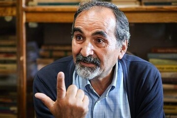 آزاد ارمکی: رئیسی هر آرزویی می‌کند کسی به آن اعتنا نمی‌کند / امروز با دولت ضعیف در برابر جامعه قوی روبرو هستیم