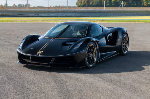 عکس | قدرتمندترین ماشین جهان که فقط ۸ عدد از آن ساخته می‌شود!