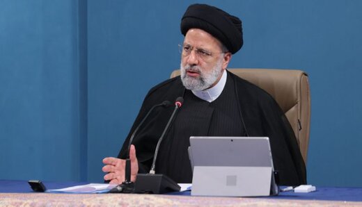 رئیسی: تلاش دشمن ایجاد مانع برای فعالیت و خدمترسانی دولت به مردم است رئیسی: تلاش دشمن ایجاد مانع برای فعالیت و خدمترسانی دولت به مردم است