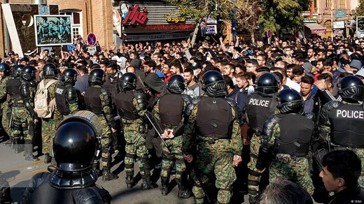 شکاف میان طیف قالیباف و پایداری ها/در لباس انقلابی گری بحران می آفرینند/صدای جوانان شنیده نشد شکاف میان طیف قالیباف و پایداری ها/در لباس انقلابی گری بحران می آفرینند/صدای جوانان شنیده نشد