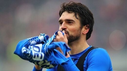 عکس | ژست خاص مدافع سابق استقلال روی ویلچر