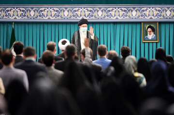 رهبر انقلاب: میگفتند تصاویر پهپادهای ایرانی فتوشاپ است! حالا میگویند خیلی خطرناک است
 رهبر انقلاب: میگفتند تصاویر پهپادهای ایرانی فتوشاپ است! حالا میگویند خیلی خطرناک است